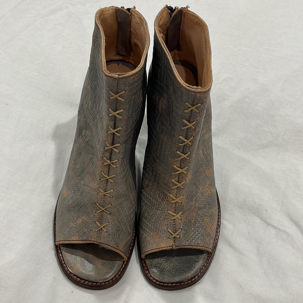 Bed Stu new with tag without box gray peek toe bootie size 8.5